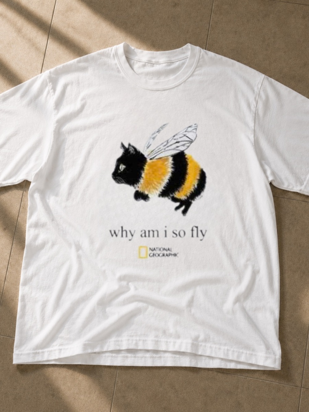 Funny Bee - cat graphic T-shirt cute unisex Tee for Cat lover Size M